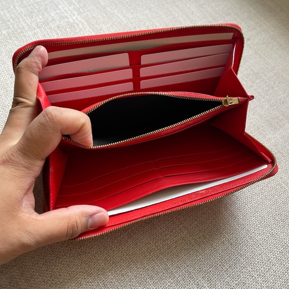 Beautiful Celine Vintage Zipper Wallet - Picture 6 of 11